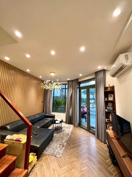 Hẻm xe hơi lô gốc 5 tầng-7,75 tỷ Dương Quảng Hàm P6 Gò Vấp 2